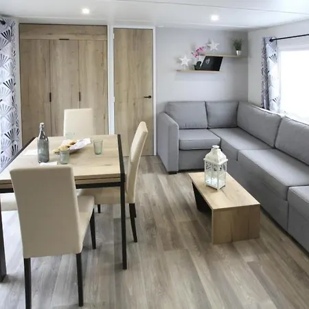 Campsite Camping Les Charmettes Les Mathes